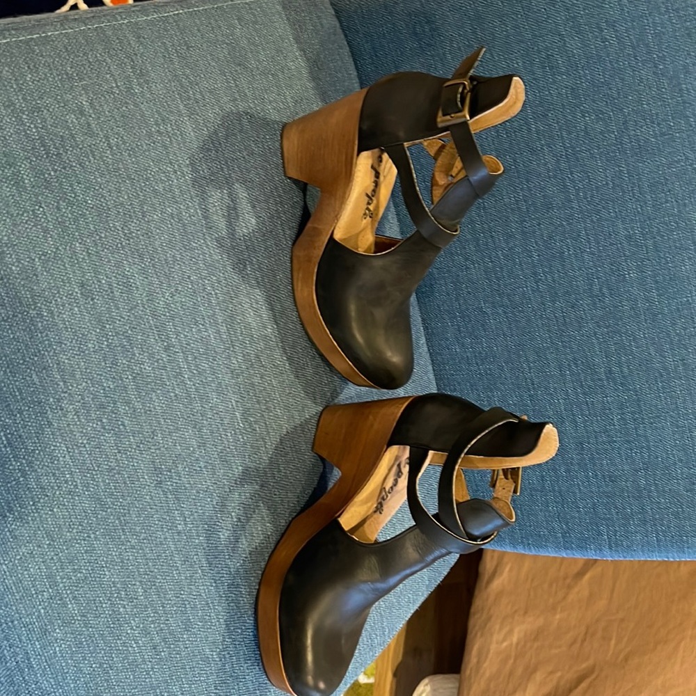 Free People “cedar clog” with wrap-around strap